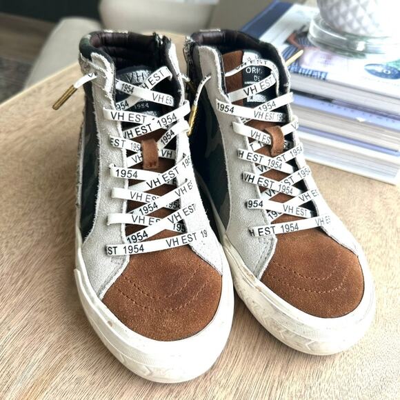 Vintage Havana Shoes - NWOT Vintage Havana Women’s VH EST 1954 Fashion Sneakers - Size 7
